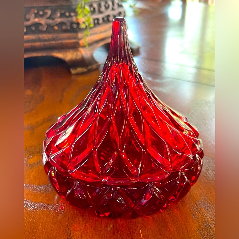 Hershey Kiss candy dish(glass)! Never used, no cracks or chips.